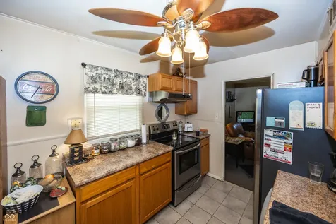 16 Allen Lane Greenfield IN 46140