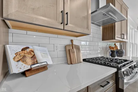 2356 Red Squirrel Way Zionsville IN 46077