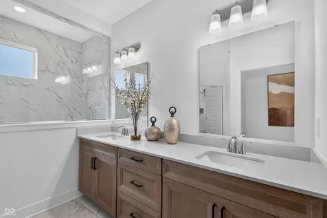 2356 Red Squirrel Way Zionsville IN 46077