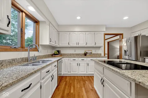 4574 Bayberry Lane Zionsville IN 46077
