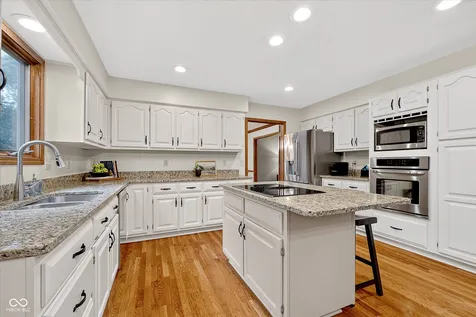 4574 Bayberry Lane Zionsville IN 46077