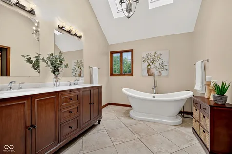 4574 Bayberry Lane Zionsville IN 46077