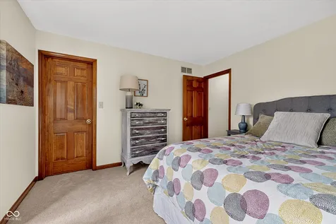 4574 Bayberry Lane Zionsville IN 46077