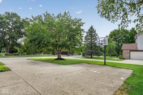 4574 Bayberry Lane Zionsville IN 46077
