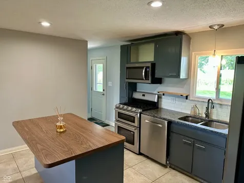 5465 W 200 S New Palestine IN 46163