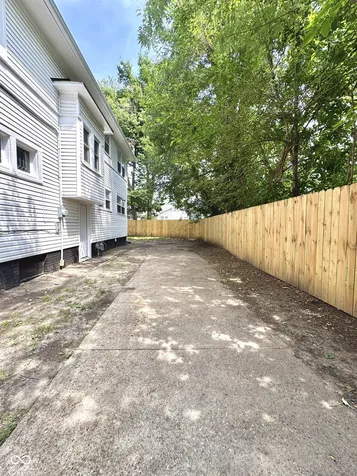 1128 E 35th Street Indianapolis IN 46205