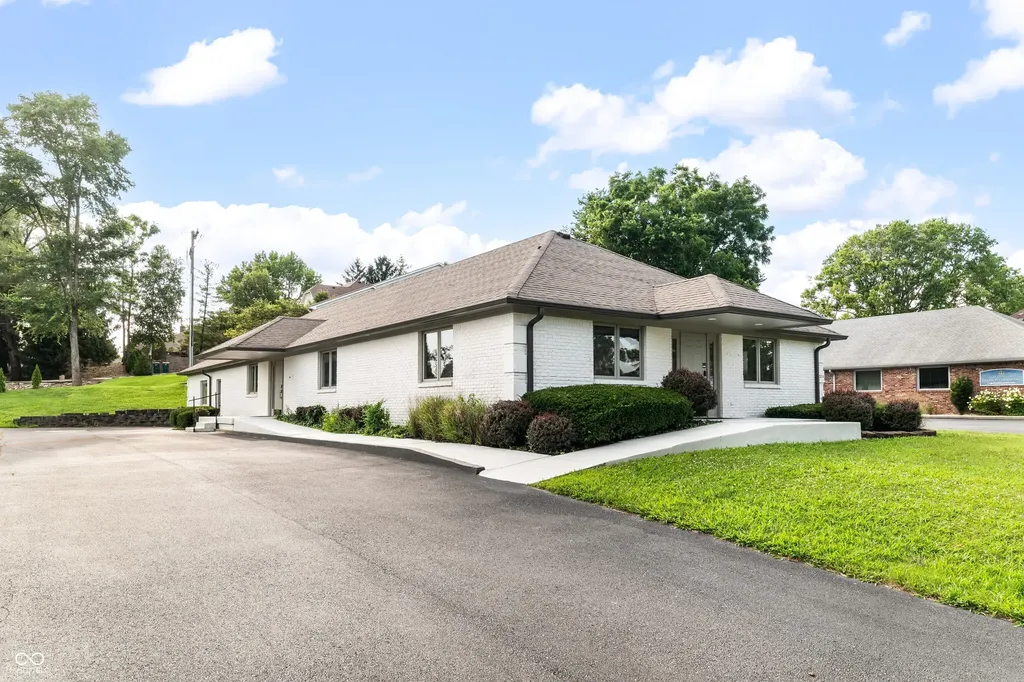 130 Fairway Lakes Drive Franklin IN 46131