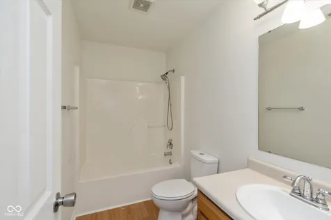 1122 Lake Tree Place Indianapolis IN 46217