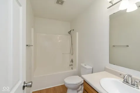 1122 Lake Tree Place Indianapolis IN 46217