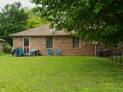139-143 Sycamore Street Brownsburg IN 46112