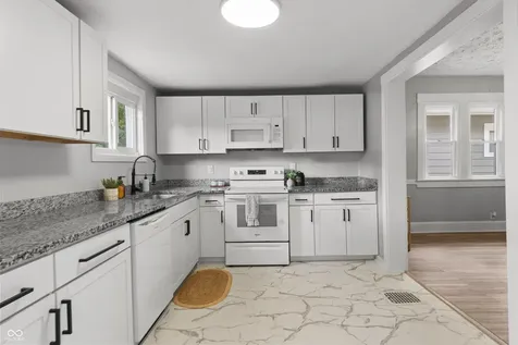 3918 Byram Avenue Indianapolis IN 46208
