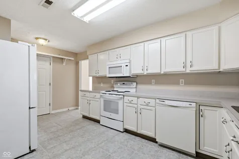 6510 S Waybridge Court Indianapolis IN 46237