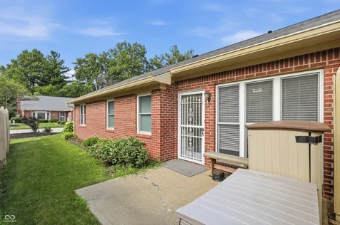 6510 S Waybridge Court Indianapolis IN 46237