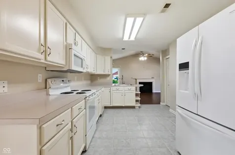 6510 S Waybridge Court Indianapolis IN 46237