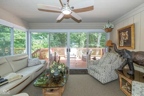 9214 W Point Drive Indianapolis IN 46268