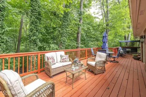 9214 W Point Drive Indianapolis IN 46268
