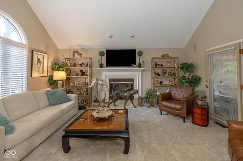 9214 W Point Drive Indianapolis IN 46268