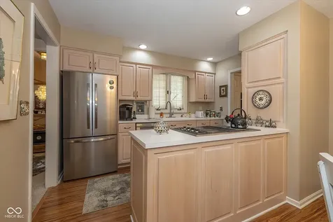 9214 W Point Drive Indianapolis IN 46268