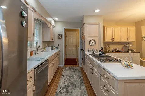 9214 W Point Drive Indianapolis IN 46268