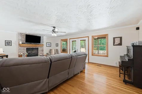 249 W Roszell Drive Nineveh IN 46164