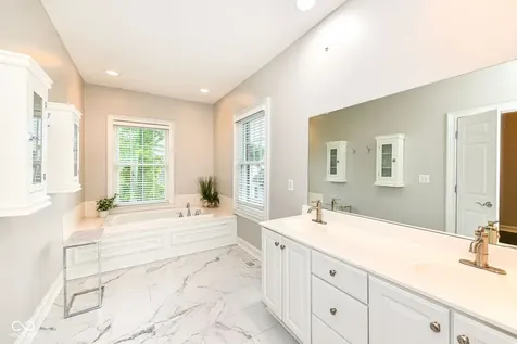 4022 Heyward Place Indianapolis IN 46250