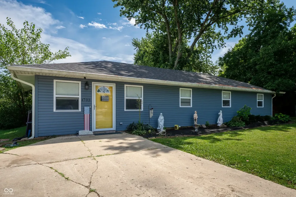 4703 W Compton Drive Edinburgh IN 46124