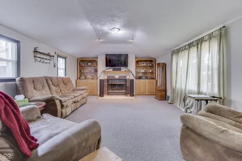5621 W Smokey Row Road W Greenwood IN 46143