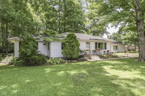 5621 W Smokey Row Road W Greenwood IN 46143