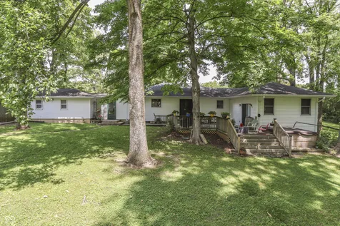 5621 W Smokey Row Road W Greenwood IN 46143