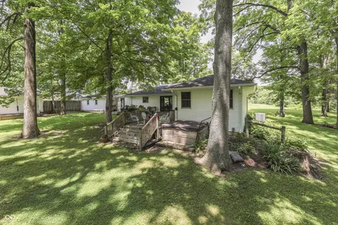 5621 W Smokey Row Road W Greenwood IN 46143