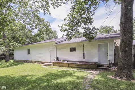 5621 W Smokey Row Road W Greenwood IN 46143