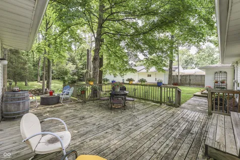 5621 W Smokey Row Road W Greenwood IN 46143