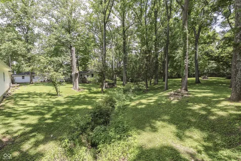 5621 W Smokey Row Road W Greenwood IN 46143