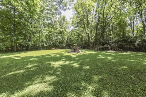 5621 W Smokey Row Road W Greenwood IN 46143