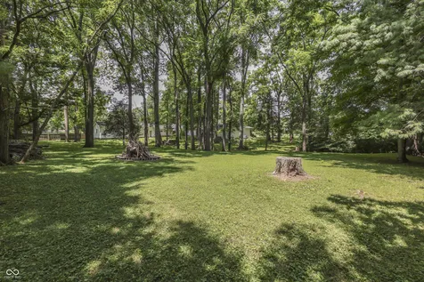5621 W Smokey Row Road W Greenwood IN 46143