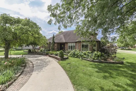 1521 Secretariat Lane Indianapolis IN 46217