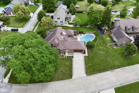 1521 Secretariat Lane Indianapolis IN 46217
