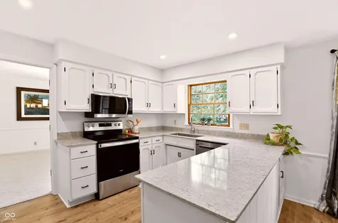 7242 Hampstead Lane Indianapolis IN 46256
