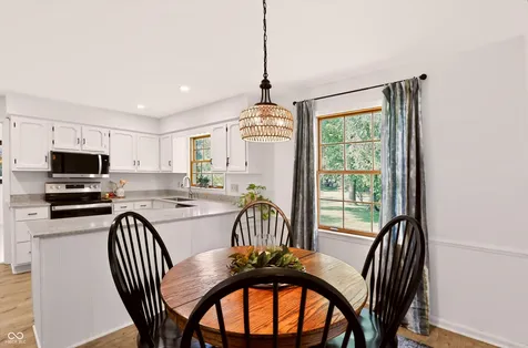 7242 Hampstead Lane Indianapolis IN 46256