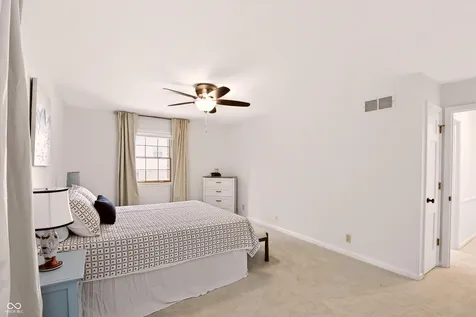 7242 Hampstead Lane Indianapolis IN 46256