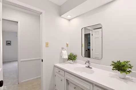 7242 Hampstead Lane Indianapolis IN 46256