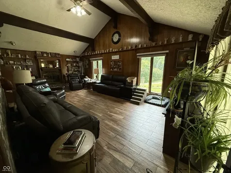 1604 State Road 252 Road Martinsville IN 46151