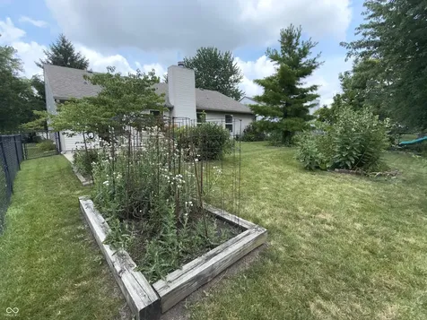 437 E Pine Ridge Drive Westfield IN 46074