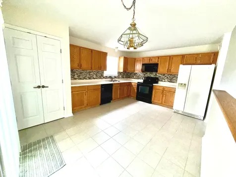 437 E Pine Ridge Drive Westfield IN 46074