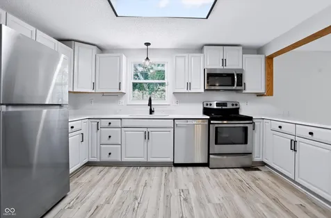 415 Meadowview Lane Greenwood IN 46142