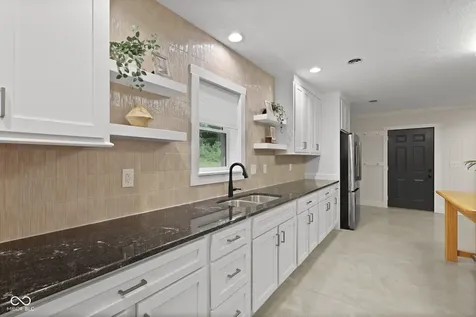 5540 E Washboard Road Bloomfield IN 47424