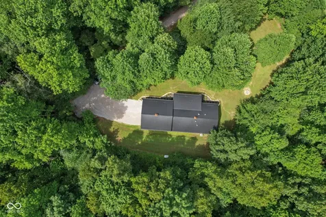5540 E Washboard Road Bloomfield IN 47424