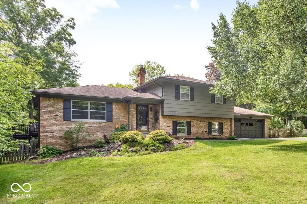 7366 Glennmore Drive Indianapolis IN 46256