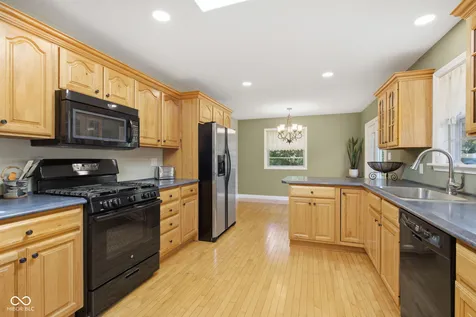 7366 Glennmore Drive Indianapolis IN 46256