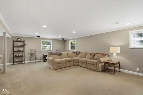 7366 Glennmore Drive Indianapolis IN 46256